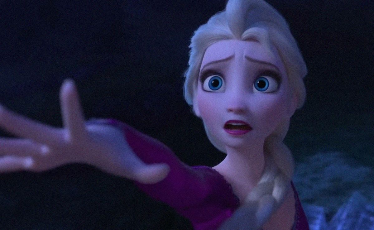 Elsa nhìn thấy mối nguy đang ập đến Vương Quốc của mình. Ảnh: Disney Elsa nhìn thấy mối nguy đang ập đến Vương Quốc của mình. Ảnh: Disney