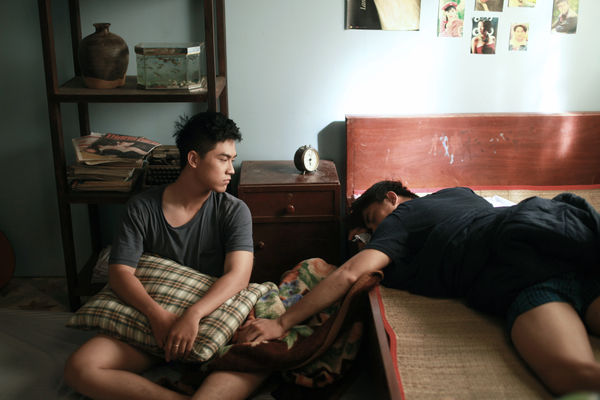 Những hình ảnh 'tình bể bình' của cặp nam chính trong Thưa Mẹ Con Đi. Ảnh: An Nam Productions