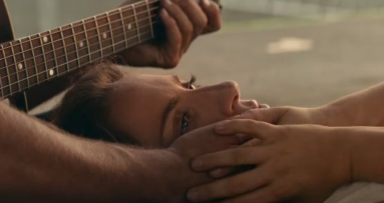 C&oacute; một Lady Gaga b&igrave;nh dị như thế tr&ecirc;n khung h&igrave;nh của 'A Star is Born'