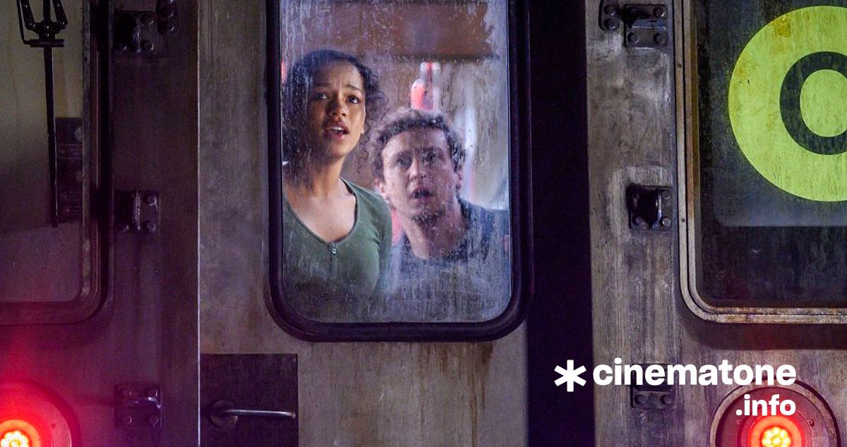 Căn Phòng Tử Thần 2 tung trailer, thời gian phát hành sớm hơn nửa năm