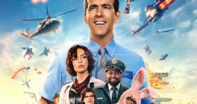 Bom tấn của Ryan Reynolds tung trailer, poster mới ấn định ngày phát hành sau nhiều lần trì hoãn