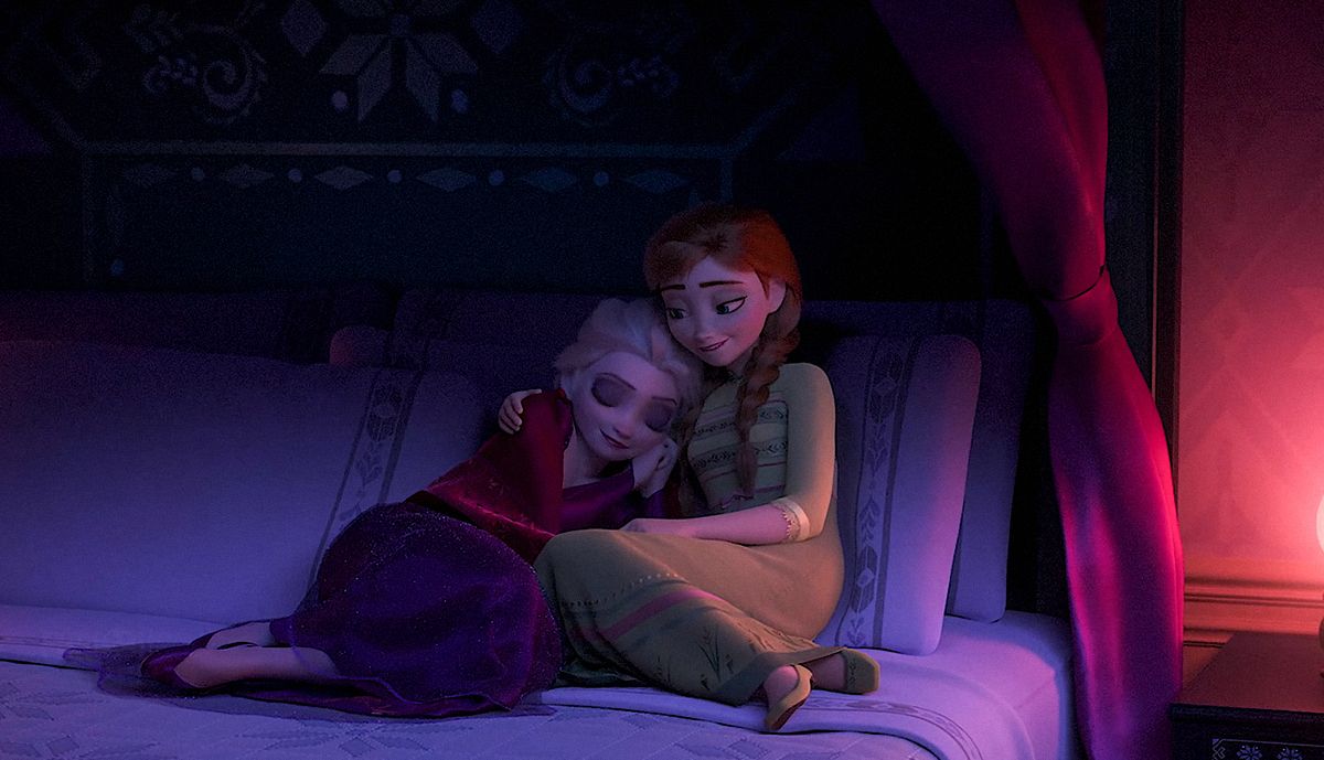 Ngẩn ngơ ngắm công chúa Elsa bước ra đời thật đẹp hơn cả trong phim Frozen