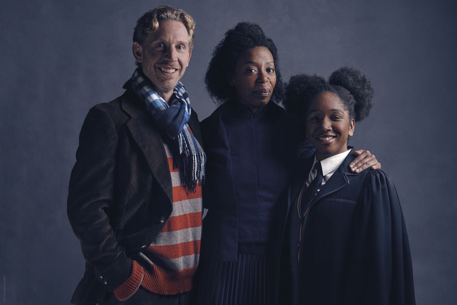 Phiên bản Hermione do diễn viên da đen đảm nhiệm ở vở kịch Harry Potter: Cursed Child. Ảnh: Charlie Gray/ CNet