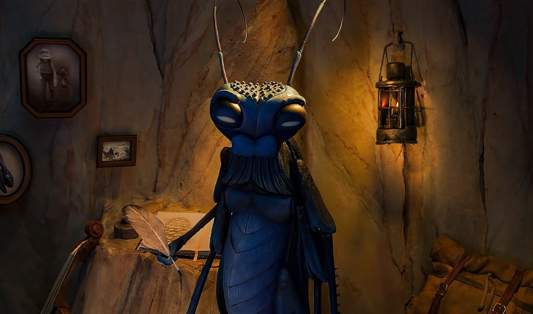 Tạo hình nhân vật Talking Cricket (được đặt tên Sebastian trong bản phim hoạt hình) dưới sự lồng tiếng của nam tài tử Ewan McGregor