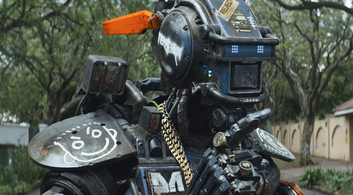 Chappie là dự án mới nhất của Neill Blomkamp. Ảnh: Columbia Pictures