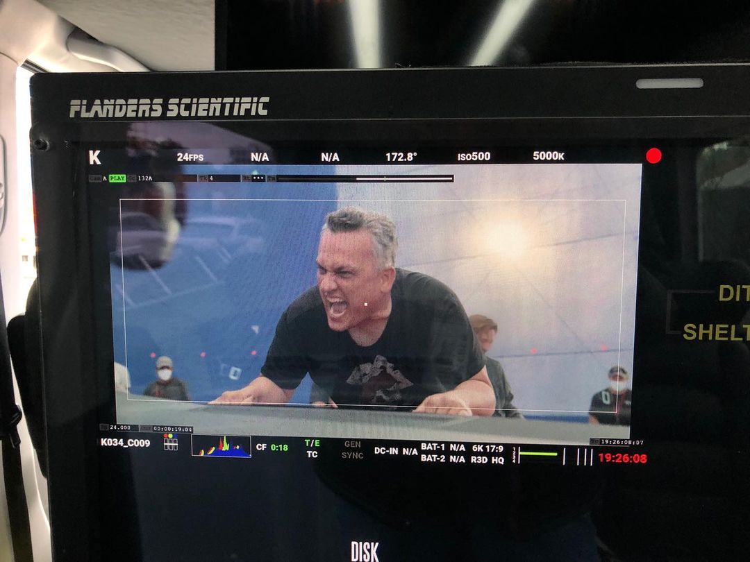 Hình ảnh được đạo diễn Joe Russo chia sẻ trên Twitter cá nhân thông báo về việc bộ phim hoàn thành quá trình ghi hình