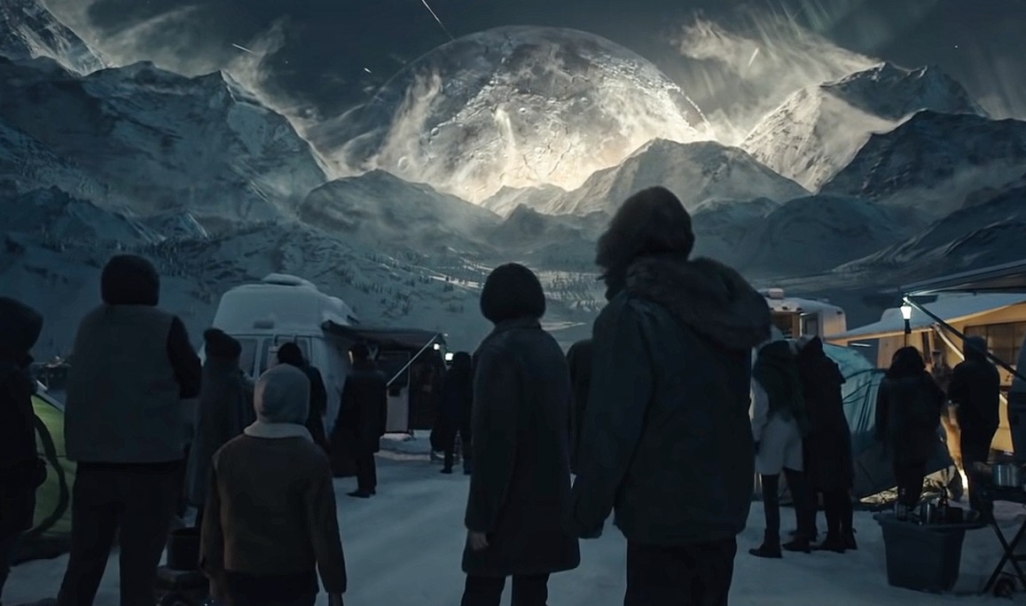 Roland Emmerich tiếp tục khai thác đề tài thảm họa diệt vong trong dự án điện ảnh mới nhất mang tên Moonfall