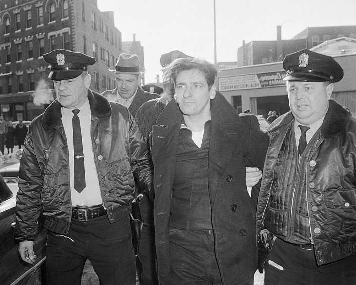 Albert DeSalvo là người bị kết án trong vụ 13 người phụ nữ bị sát hại trong khoảng thời gian từ năm 1962 đến năm 1964