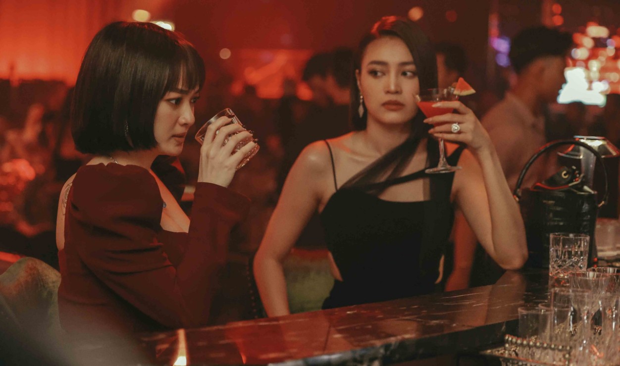 Lan Ngọc và Kaity Nguyễn tham gia đóng chính trong Cô Gái Từ Quá Khứ